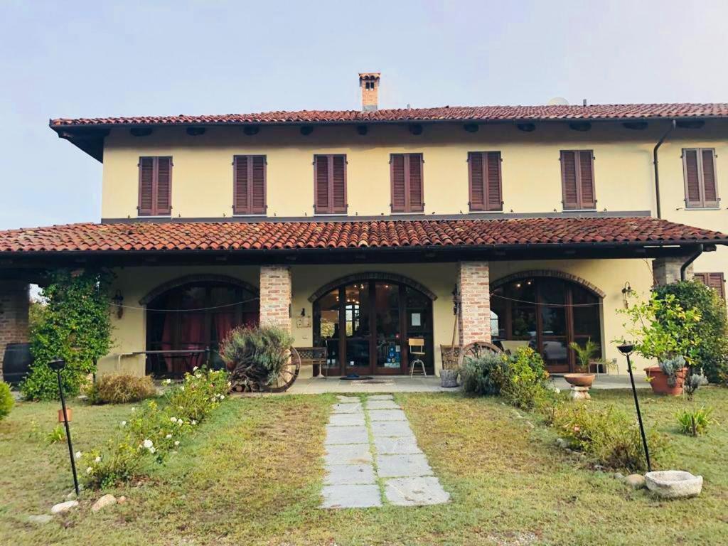 La Madonnina Agriturismo Dore アルバ エクステリア 写真