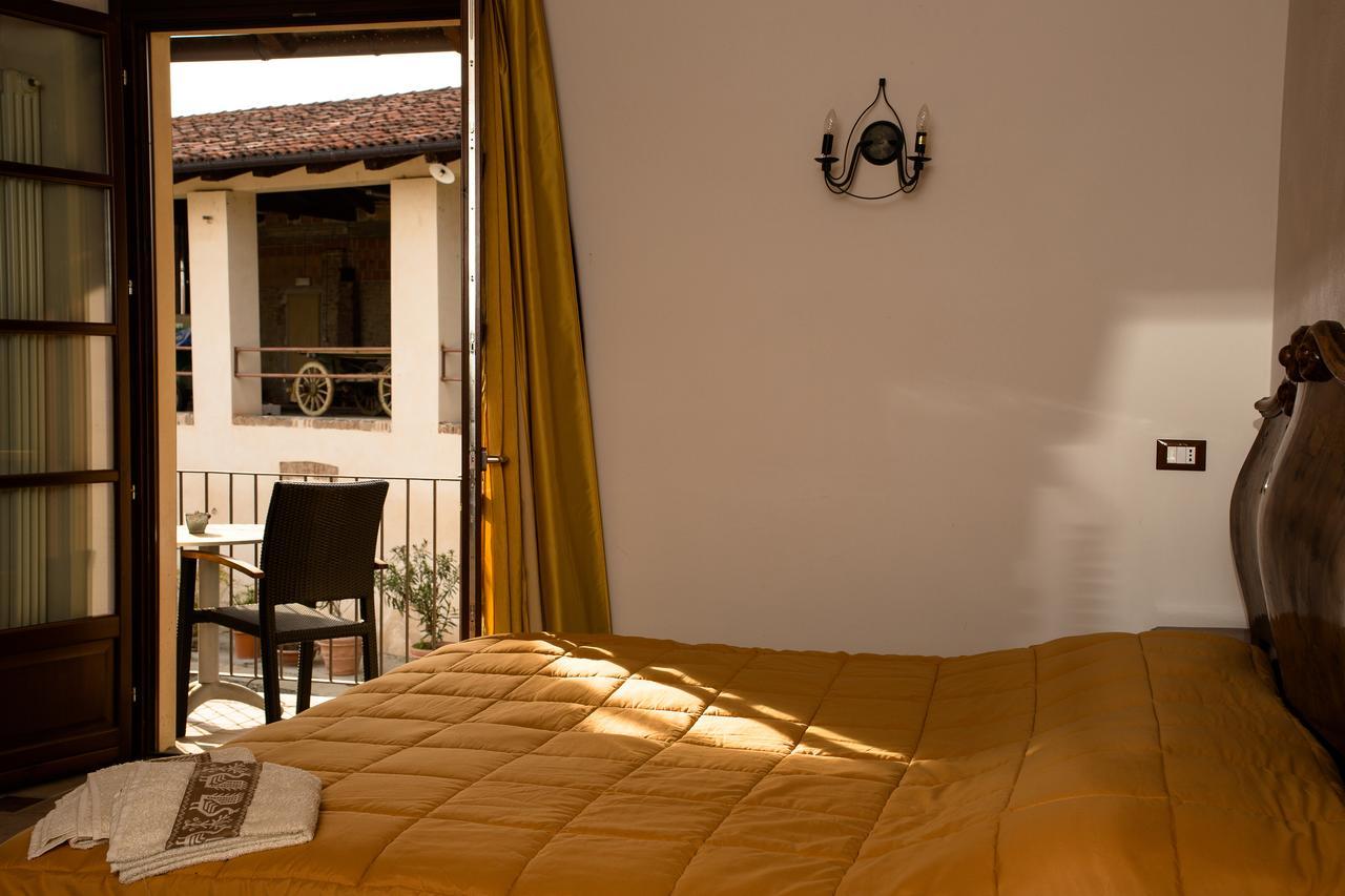 La Madonnina Agriturismo Dore アルバ エクステリア 写真