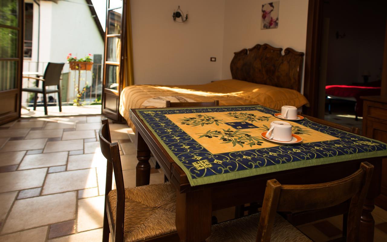 La Madonnina Agriturismo Dore アルバ エクステリア 写真