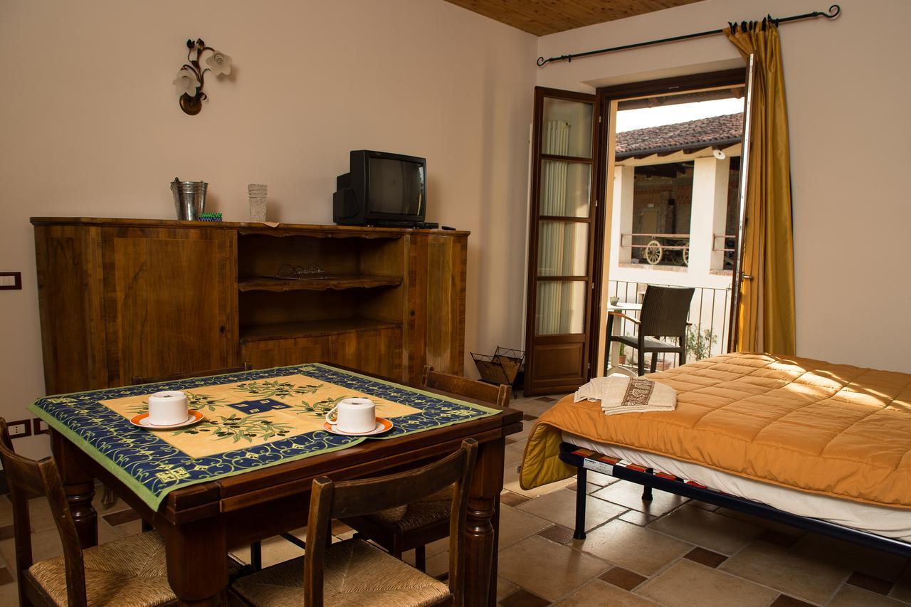 La Madonnina Agriturismo Dore アルバ エクステリア 写真